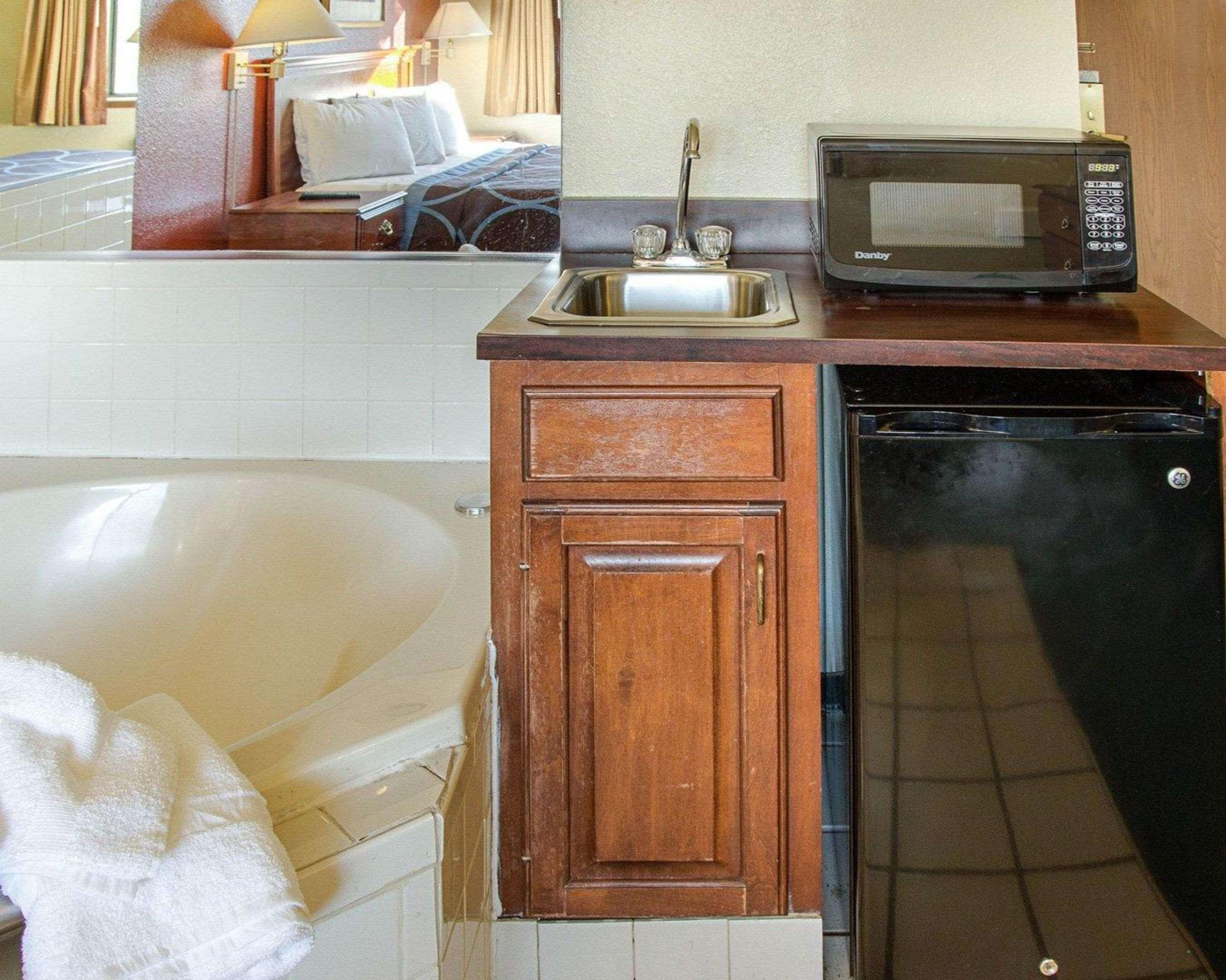 Rodeway Inn Florence - Cincinnati South 외부 사진